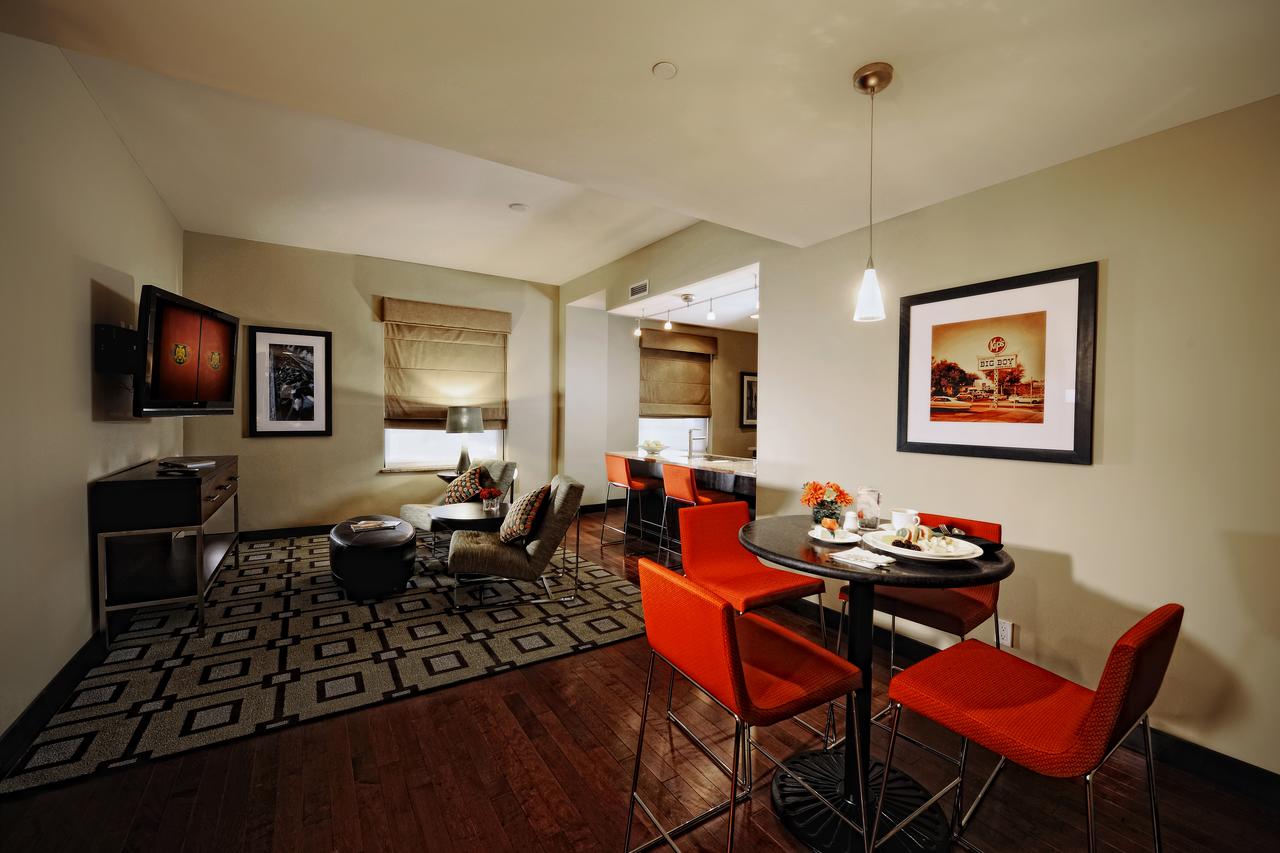 The Mayo Hotel - thumb 5