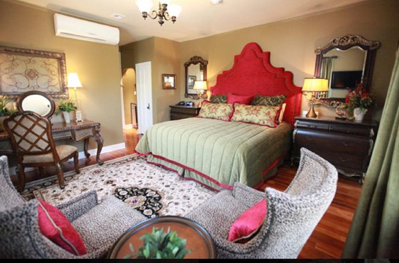 The Campbell Hotel - thumb 13