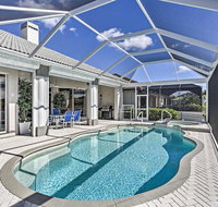 'Bikinis  Martinis' - Canalfront Cape Coral Home - Accommodation Florida