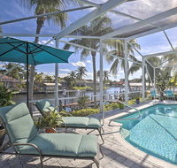 'Coral Sunrise' Retreat w/Pool Dock  Patio - Accommodation Florida