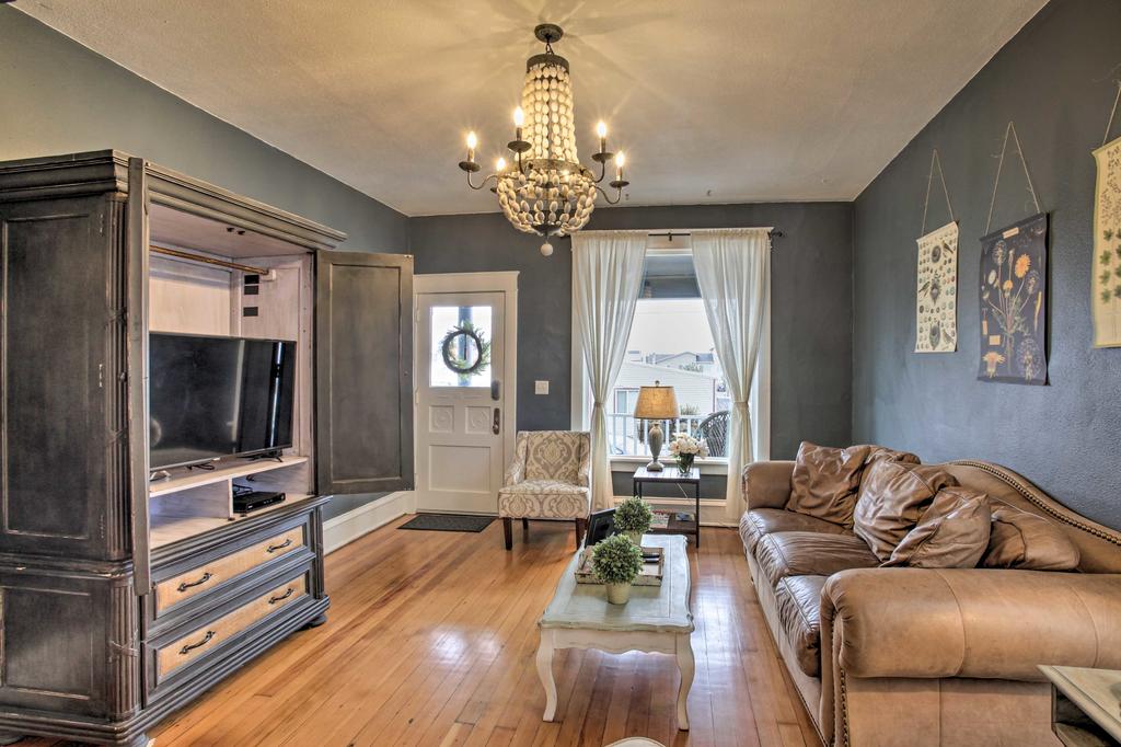 'London' Classic Abode In Kendall Yards Area! - thumb 3