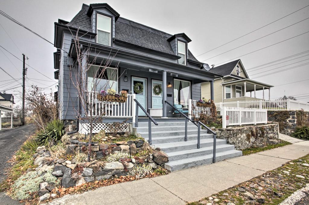 'London' Classic Abode In Kendall Yards Area! - thumb 0