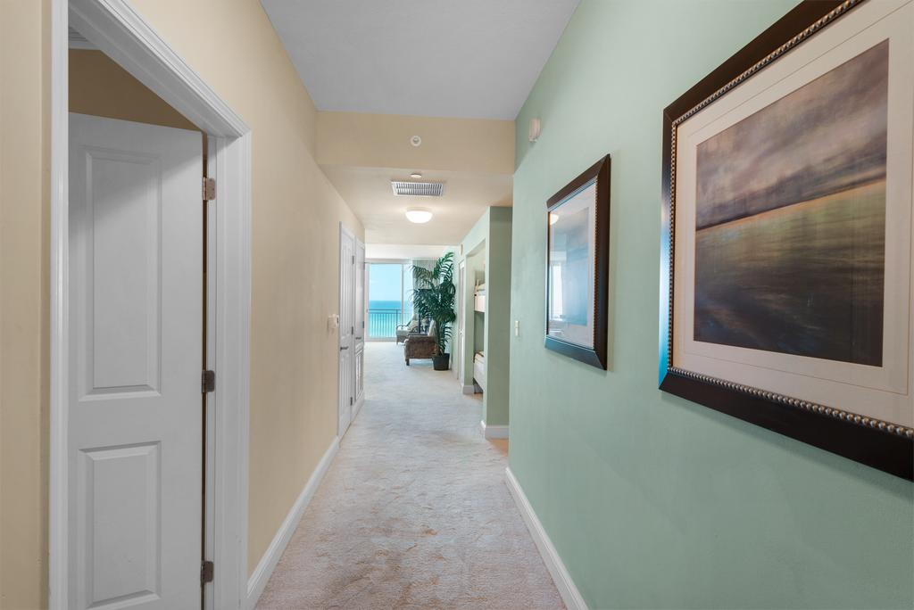 0305 - 2B/2 Bath With Bunks - Gulf Front Balcony - Living Room Faces The Gulf - thumb 2