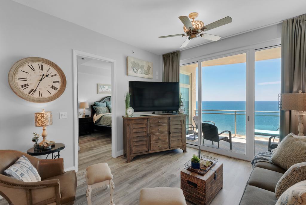 2306 - 1B/2 Bath With Bonus Room. Master Bedroom & Living Room Face The Gulf! - thumb 0