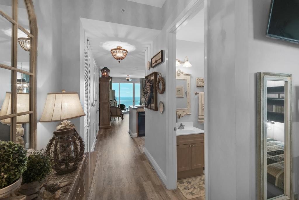 2306 - 1B/2 Bath With Bonus Room. Master Bedroom & Living Room Face The Gulf! - thumb 3