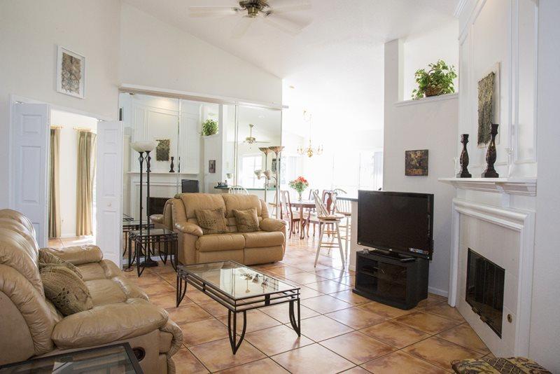 3 Bedroom 2 Bath Pool Home In An Orlando Gated Golf Resort - thumb 0