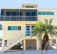 5 Seas Retreat 3bed/2.5bath with dockage - Accommodation Florida
