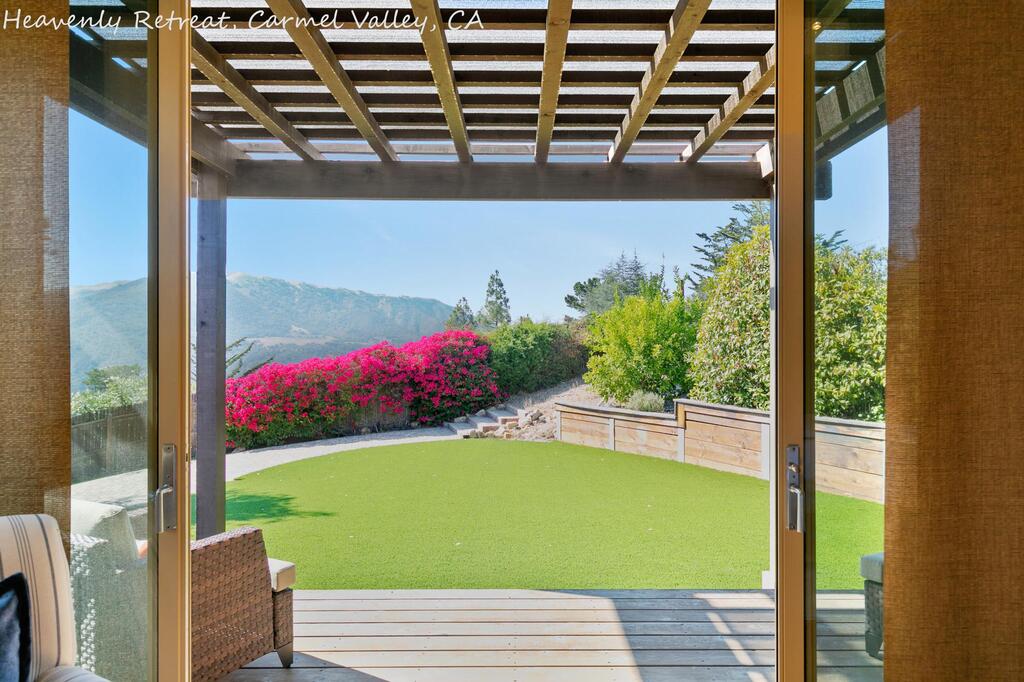 Beautiful 3 Bedroom 3 Bath With Views - thumb 0