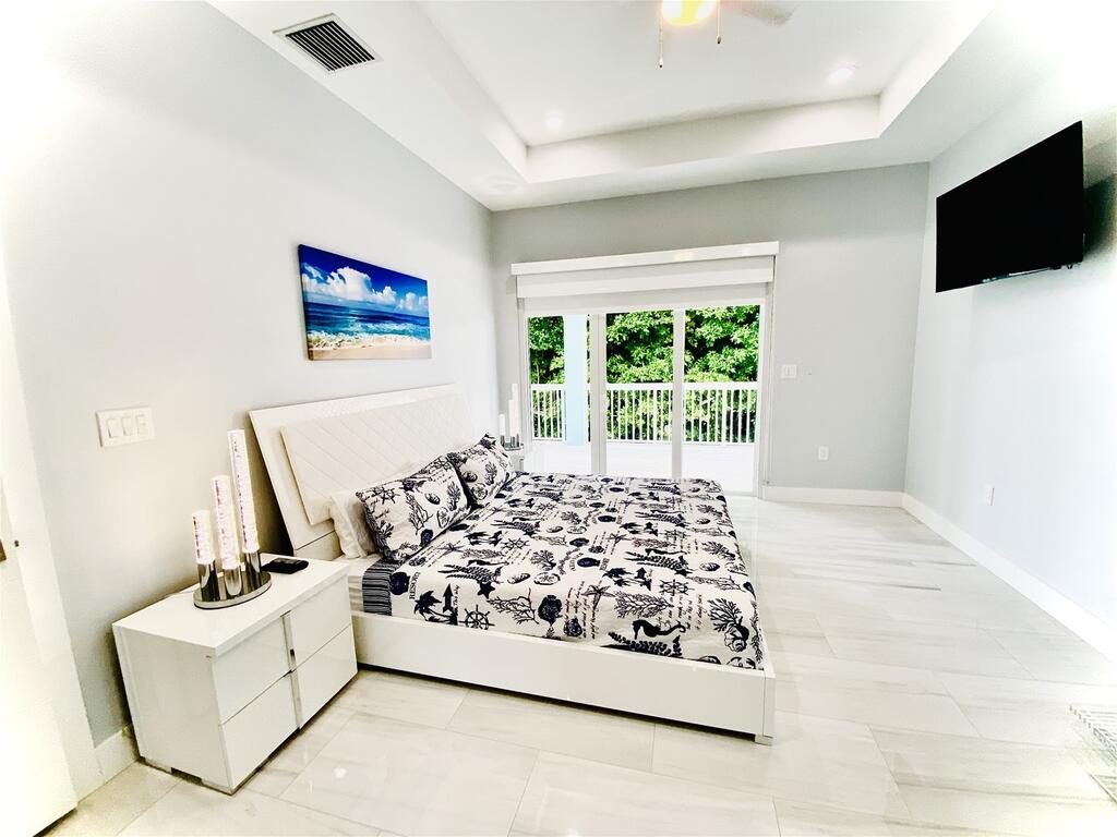 Blue Paradise 5bed/5bath Brand New Construction With Private Pool - thumb 3
