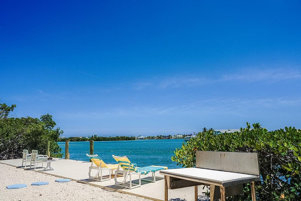Fins To The Left - 2bed/2bath Duplex With Dockage - thumb 0