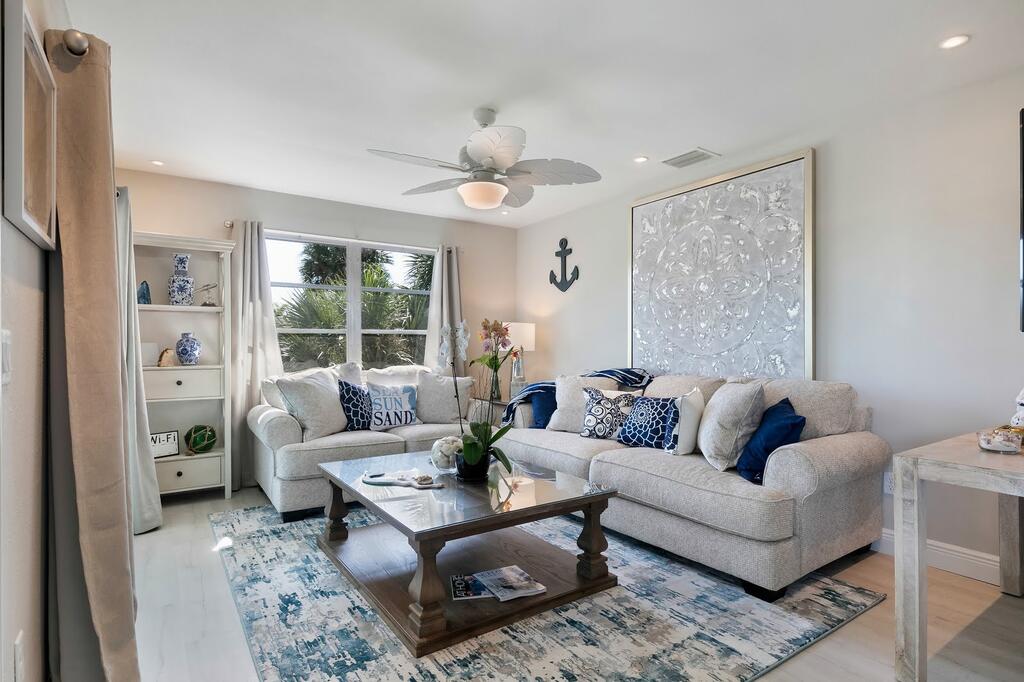 Gorgeous, Fresh Florida, Coastal Renovation Manor, Steps To The Beach! - thumb 0