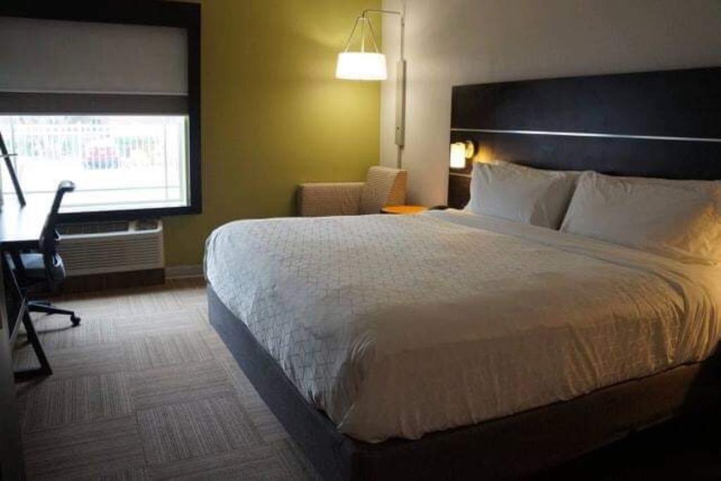 Holiday Inn Express Venice - thumb 1