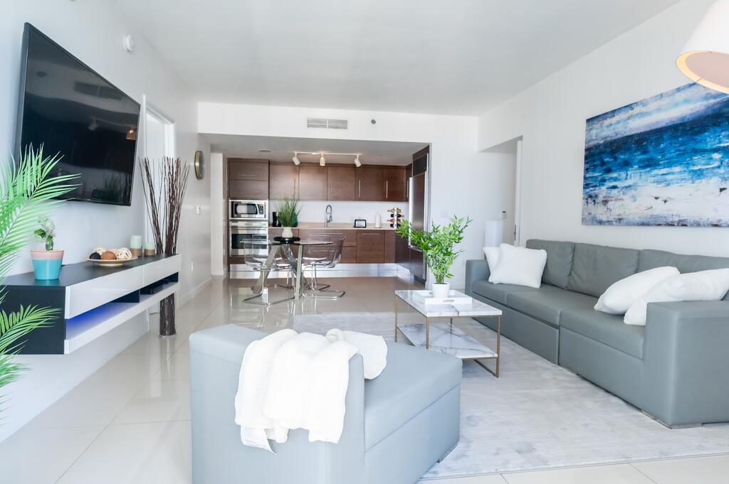 ICON BRICKELL-29th FLOOR OCEAN VIEWS-FREE SPA - thumb 2