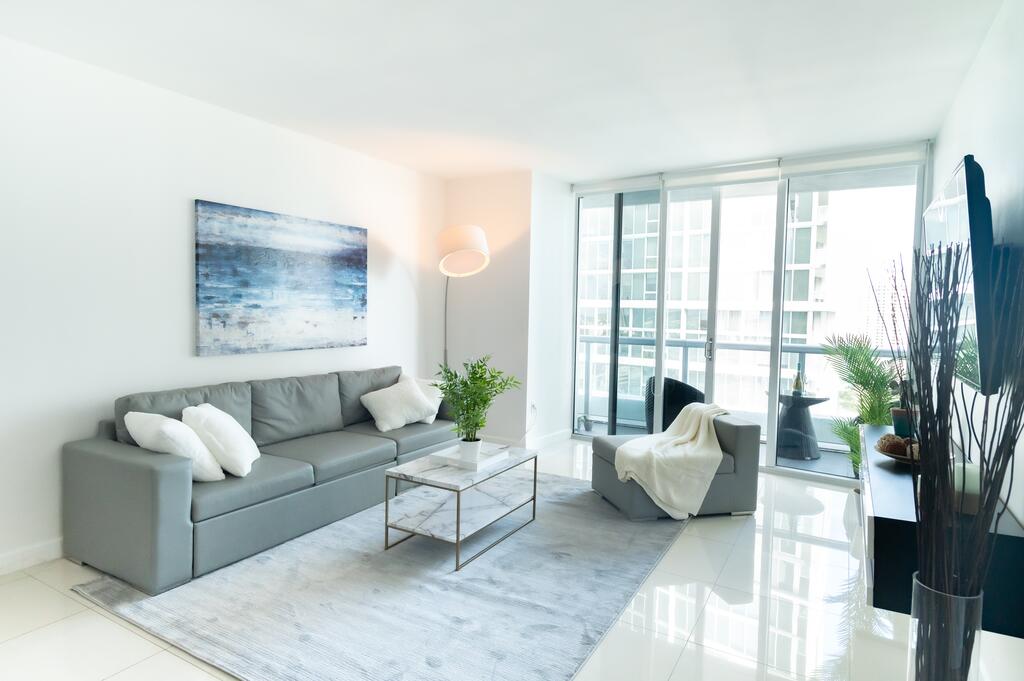 ICON BRICKELL-29th FLOOR OCEAN VIEWS-FREE SPA - thumb 3