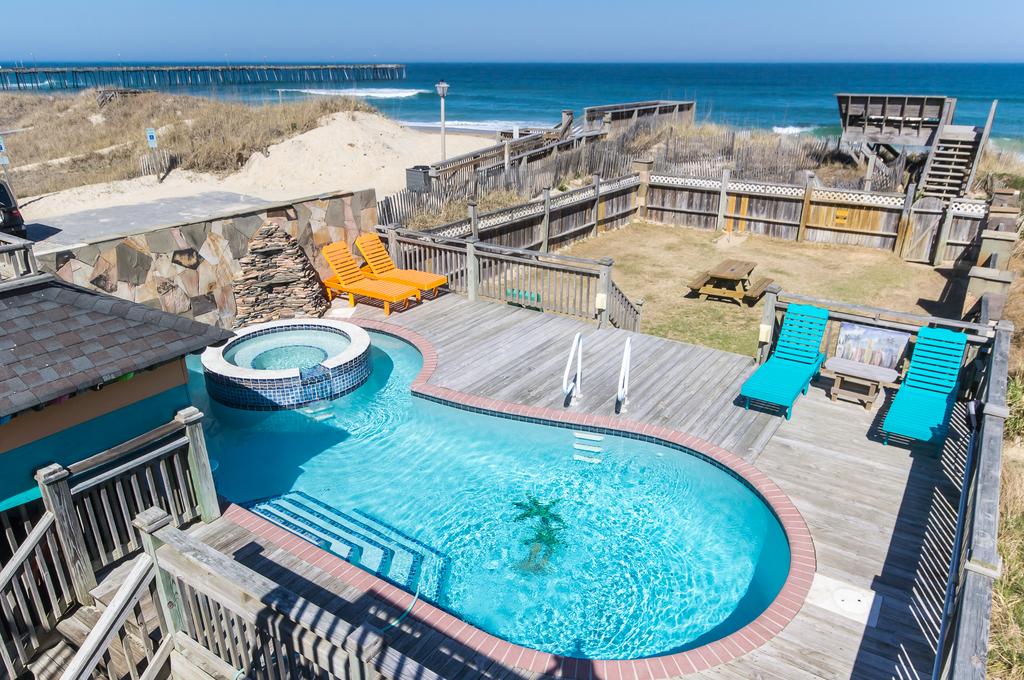 Joshua's Tiki Hut - thumb 3