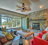 Lake Keowee Resort Condo with Balcony and Pool Access! - Accommodation Florida