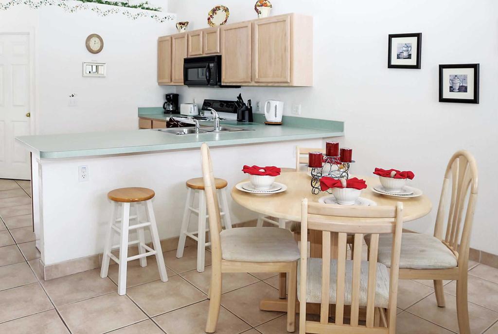 Lamplighter Mobile Park Villa Sleeps 8 Pool Air Con - thumb 1