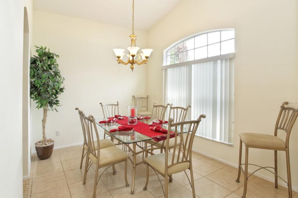 Large Beautiful Home W Pool Great For Families! - thumb 2