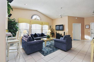 Lovely 3 Bedroom 2 Bath Pool Home In Lindfields