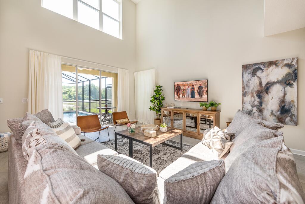 Luxury Brand New 5 Bedroom Suites, Prime Location - thumb 2