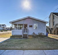 Nags Head Cottage with Deck - 1 Block to Beach! - Accommodation Florida