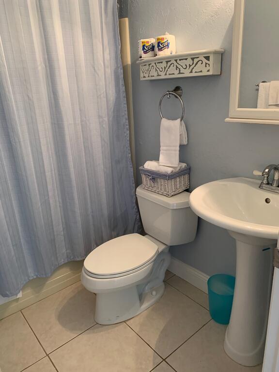 Off The Charts Inn - thumb 3