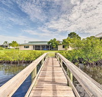 Peaceful Riverfront Retreat with Dock  Yard - Accommodation Florida