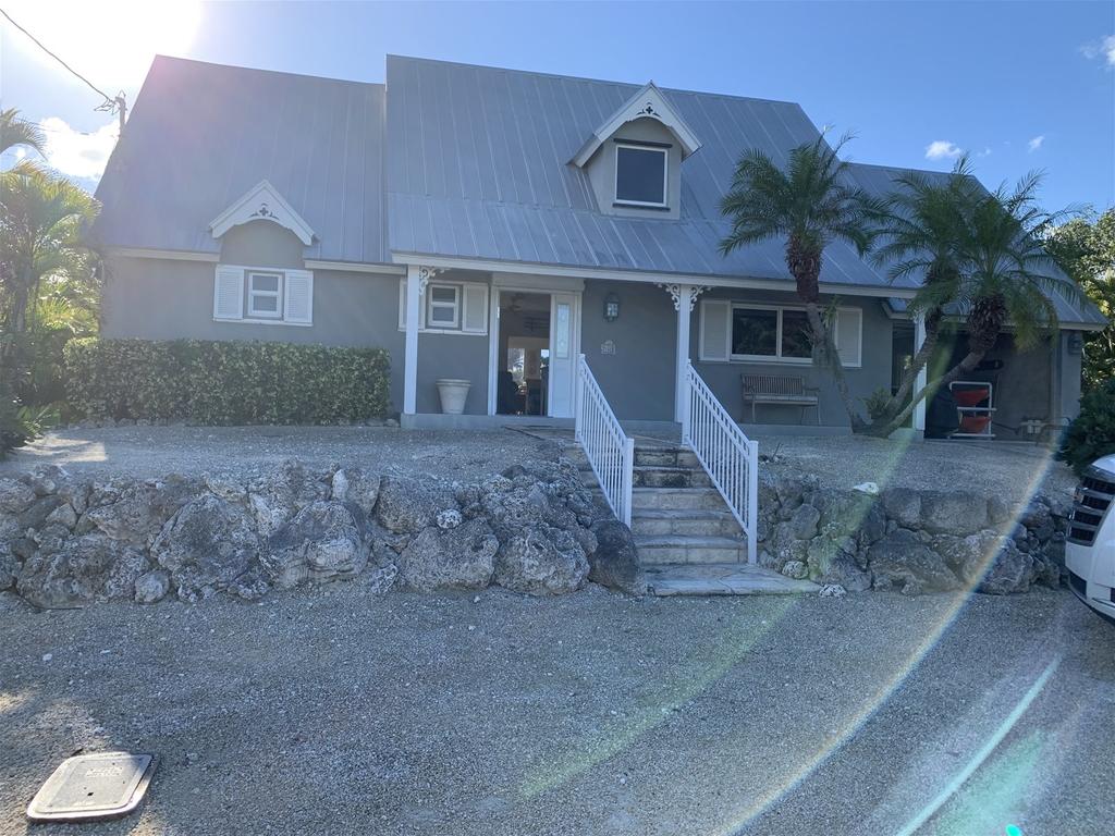 Reel Sunset 3bed/2.5bath With Private Pool & Dockage - thumb 1
