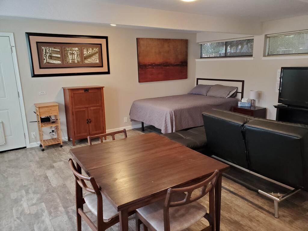 South Bay Stays - Hamilton - thumb 0