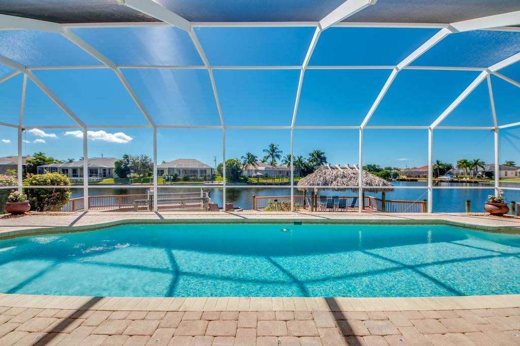 Villa Salty Shoreline, Cape Coral - thumb 0