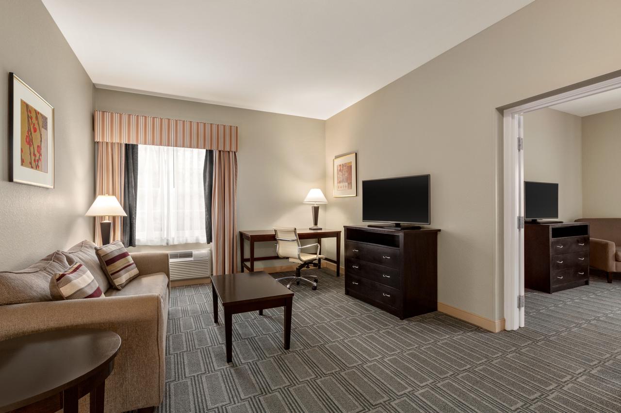 La Quinta By Wyndham Port Charlotte - thumb 28