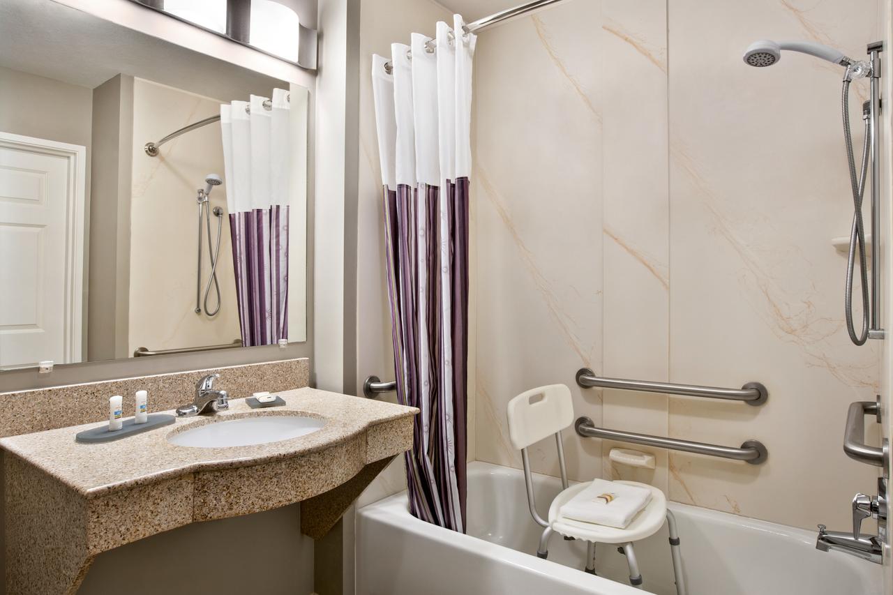 La Quinta By Wyndham Port Charlotte - thumb 6