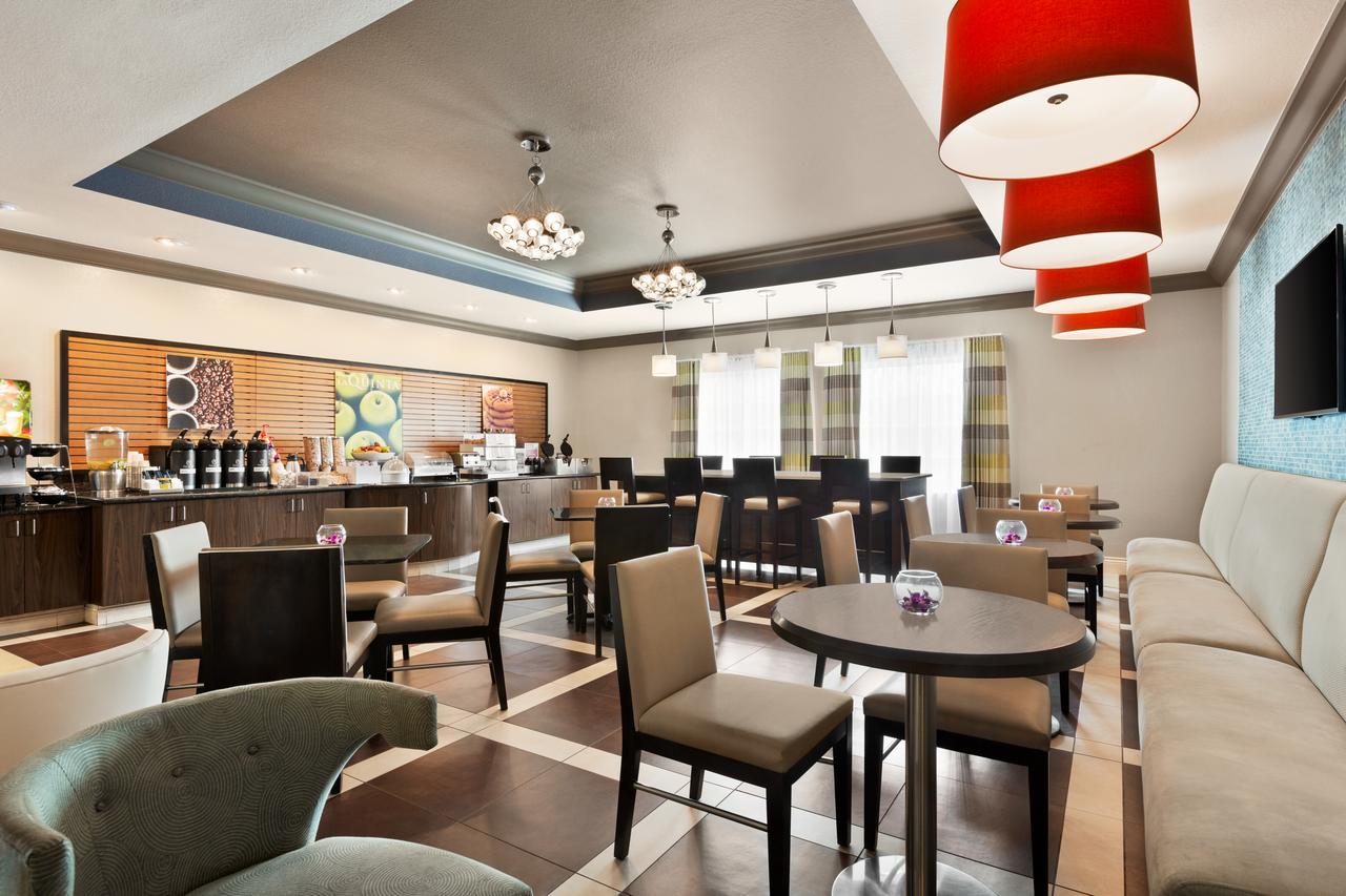 La Quinta By Wyndham Port Charlotte - thumb 14