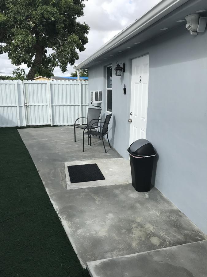 Nice Cottages Near FIU - thumb 16