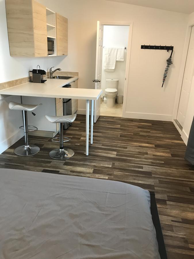 Nice Cottages Near FIU - thumb 13