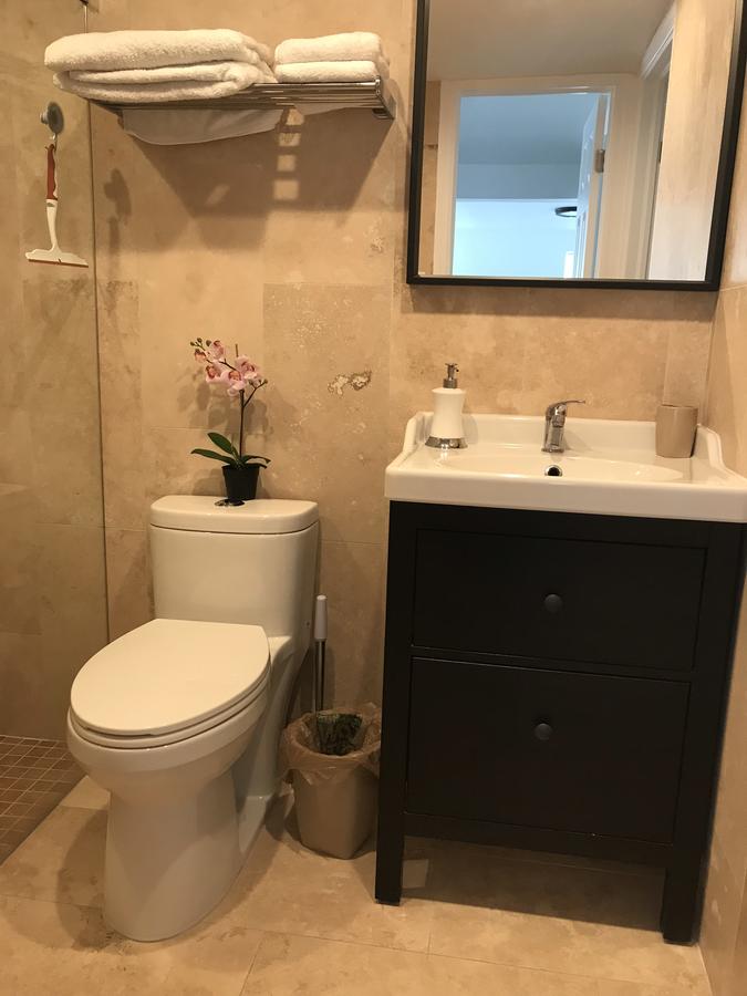 Nice Cottages Near FIU - thumb 37