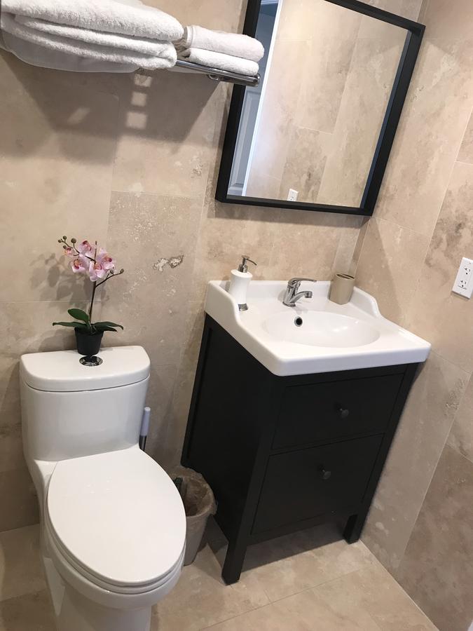 Nice Cottages Near FIU - thumb 41