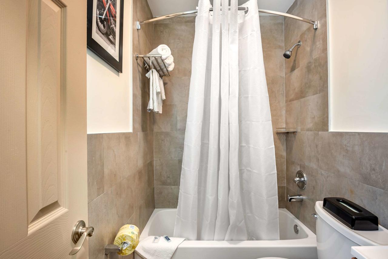 Rodeway Inn - thumb 14