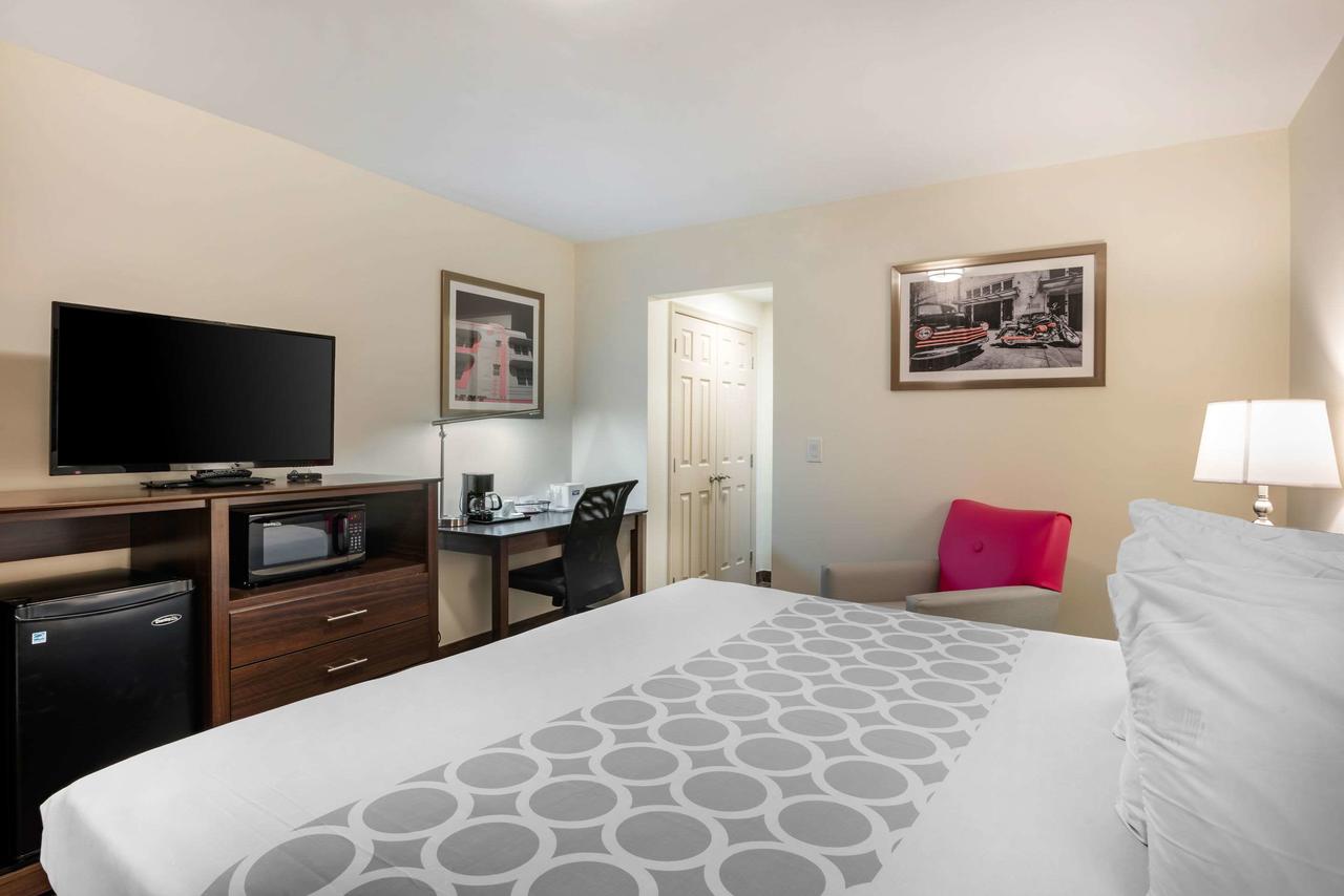 Rodeway Inn - thumb 13