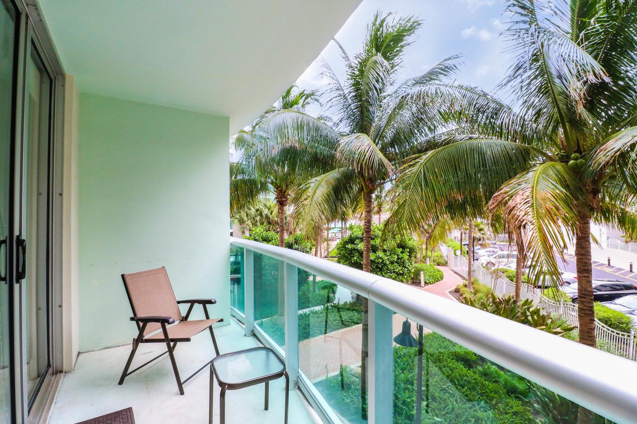 2 Bedrooms Apartment On The Beach - thumb 0