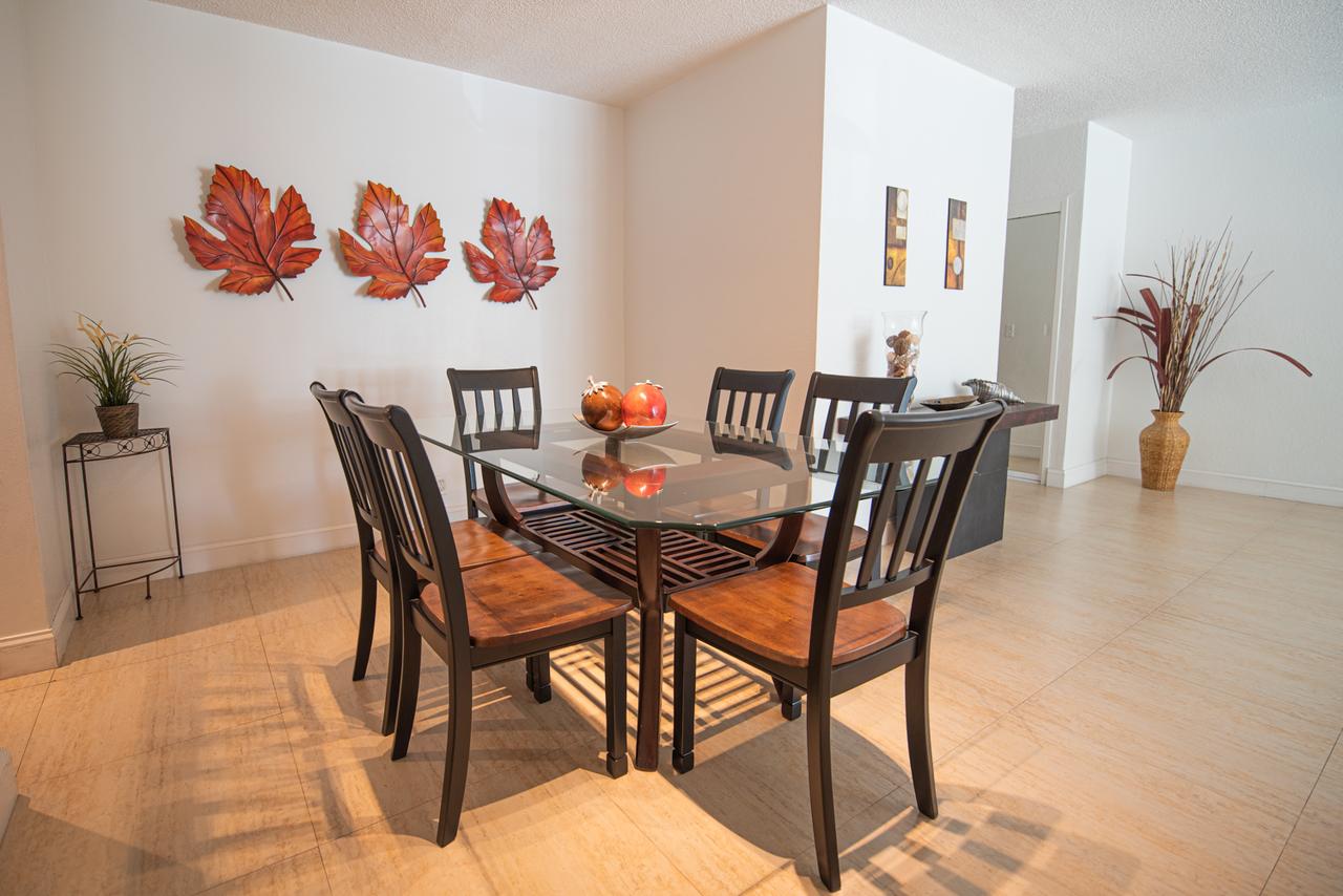 2 Bedrooms Apartment On The Beach - thumb 4