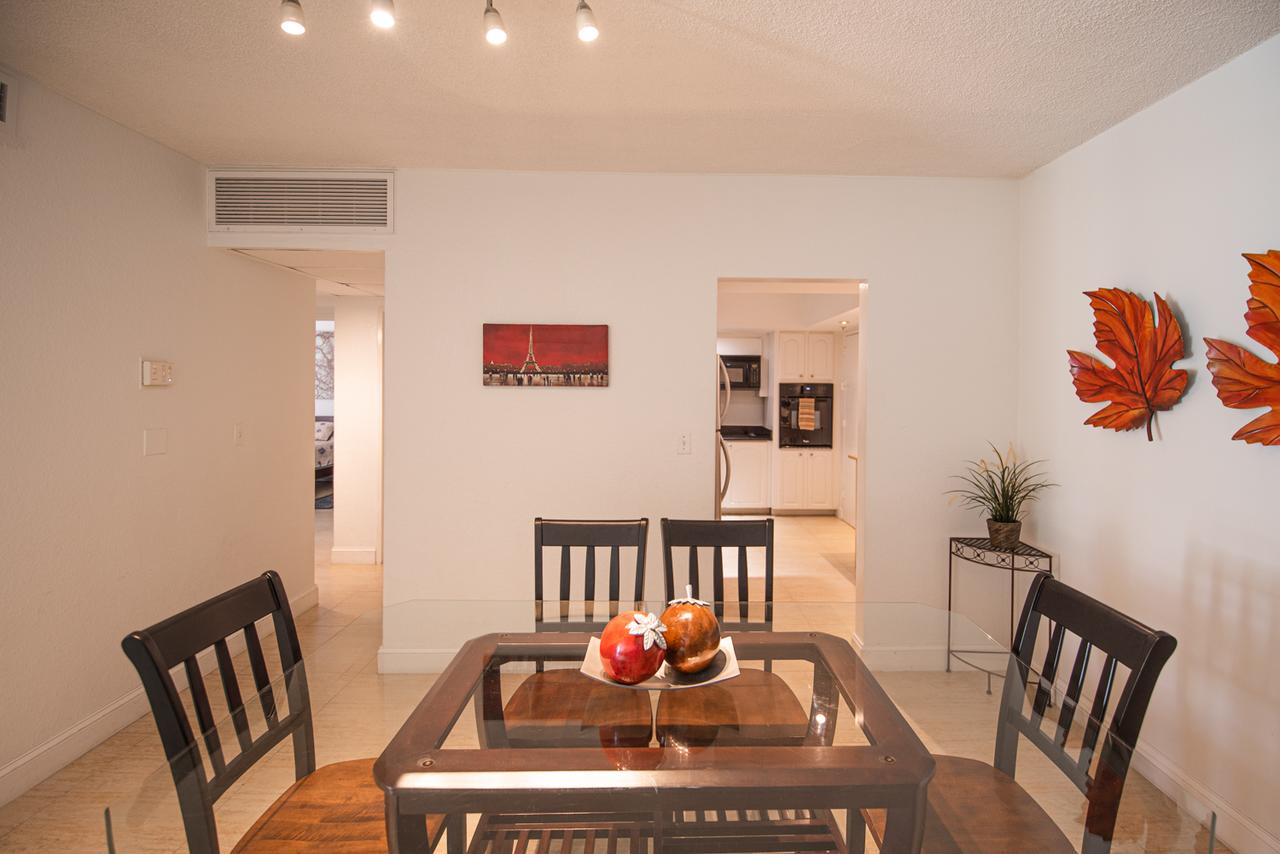 2 Bedrooms Apartment On The Beach - thumb 3