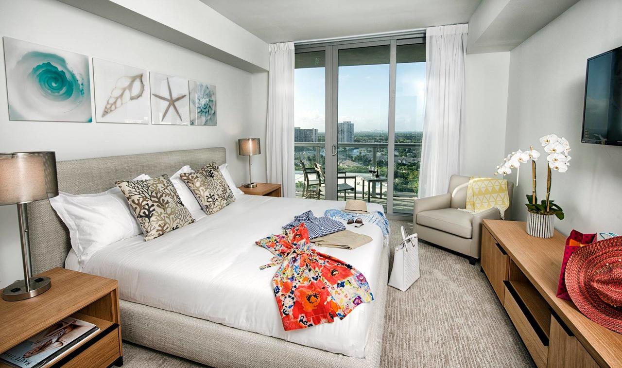 Stunning 2 Bedroom Bay Front Apt W/ Breathless View 1909 - thumb 8