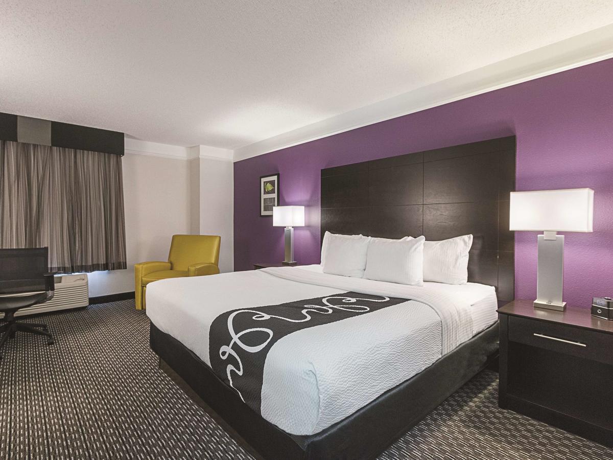 La Quinta Inn By Wyndham Miami Airport North - thumb 14