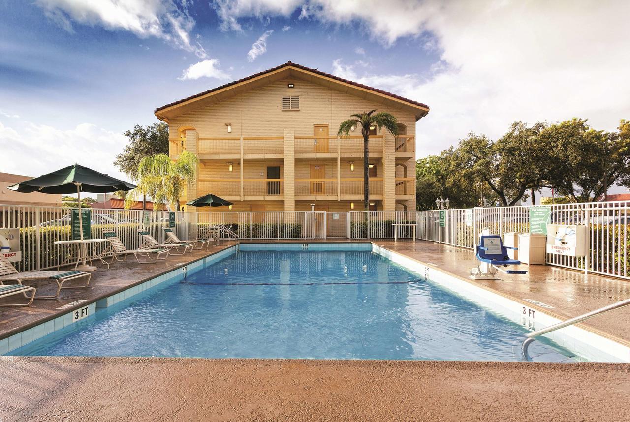 La Quinta Inn By Wyndham Miami Airport North - thumb 9