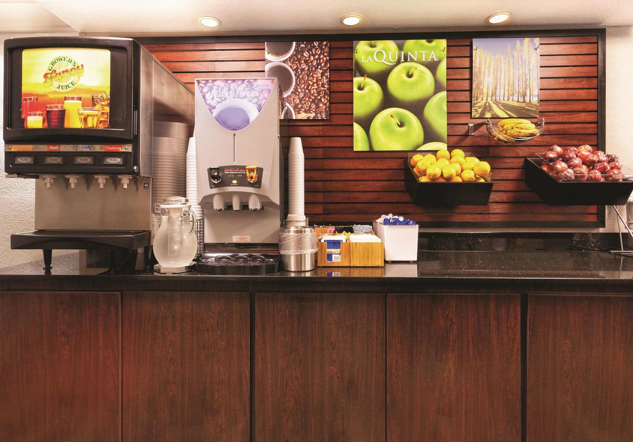 La Quinta Inn By Wyndham Miami Airport North - thumb 34