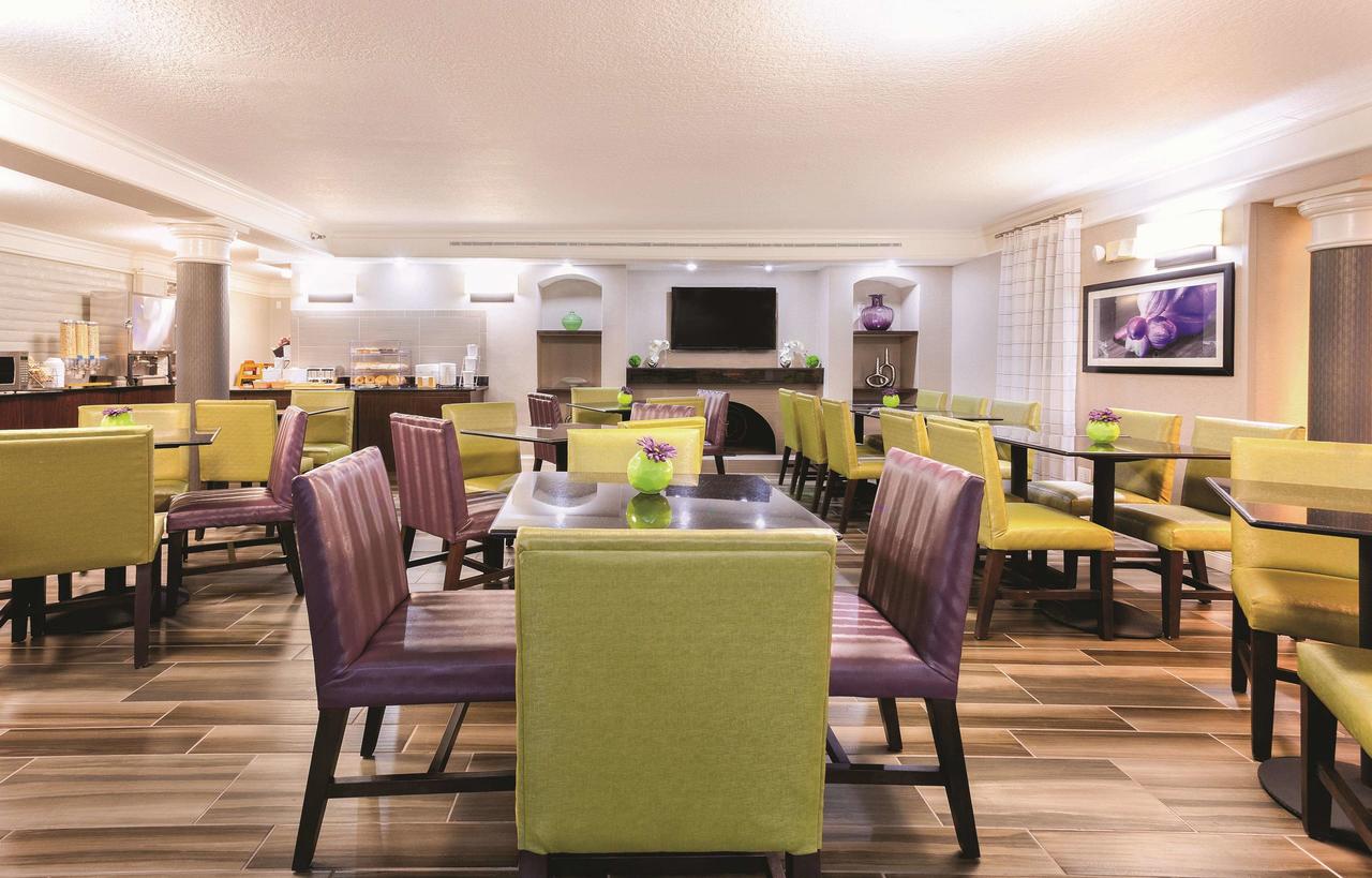 La Quinta Inn By Wyndham Miami Airport North - thumb 10