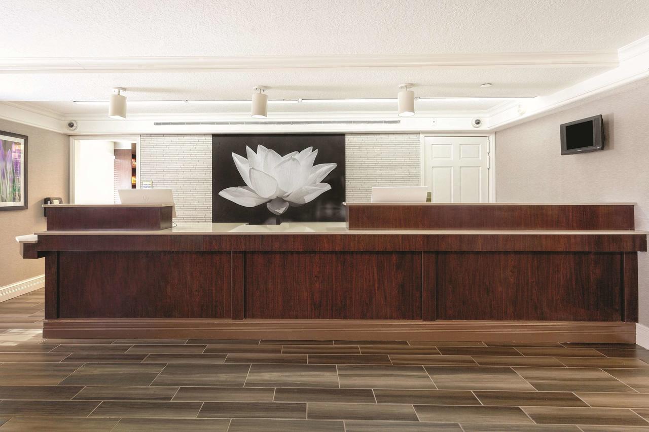 La Quinta Inn By Wyndham Miami Airport North - thumb 21