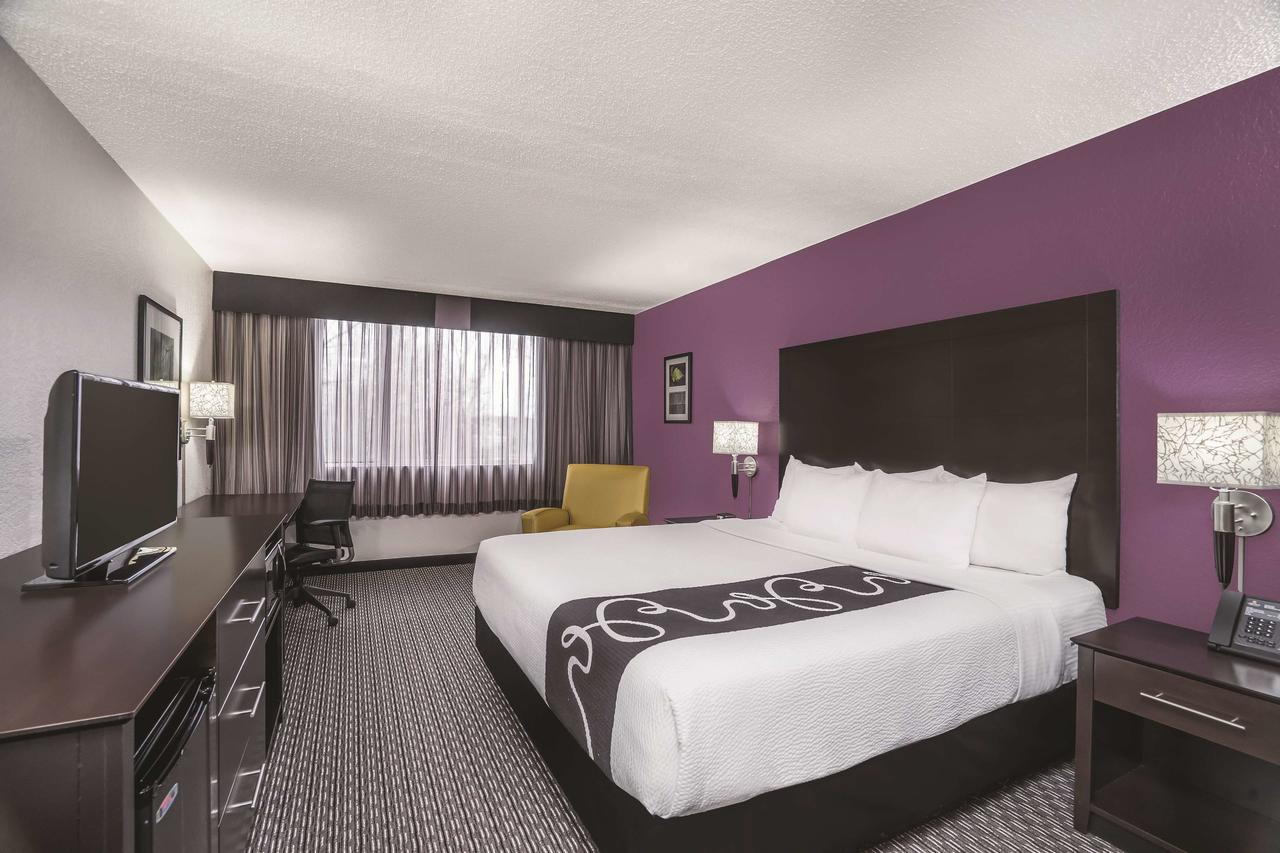 La Quinta Inn By Wyndham Miami Airport North - thumb 35