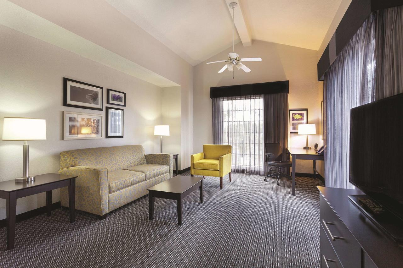 La Quinta Inn By Wyndham Miami Airport North - thumb 29